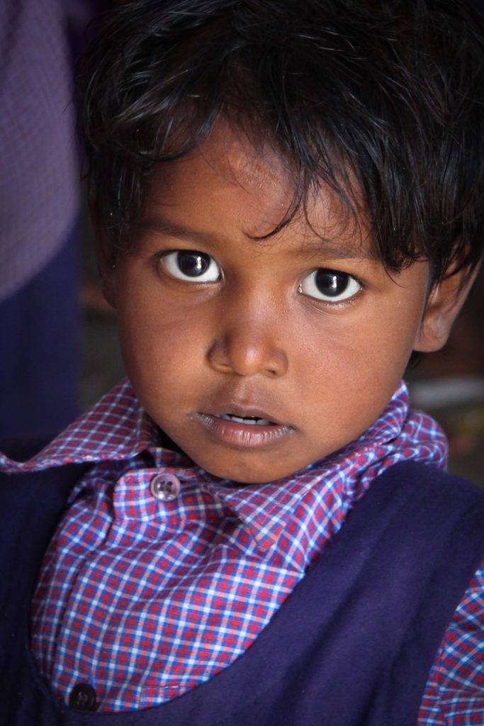 Petite fille de l'école adjacente à l'orphelinat d'Inde du sud où je suis allée au début de ce tour du monde