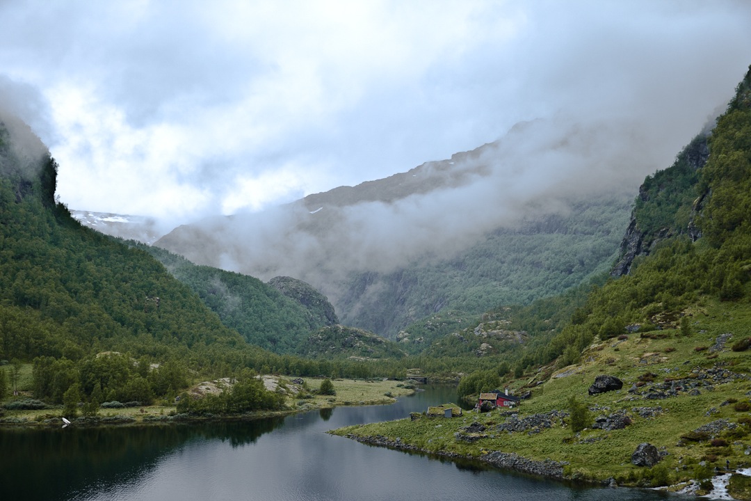 Paysage typique de la vallée d'Aurland dans les fjords en norvege
