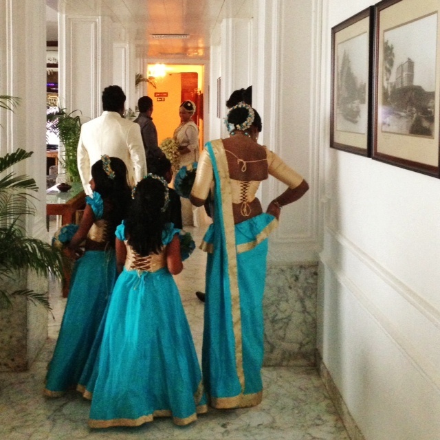Jour de mariage au Sri Lanka – dans le hall