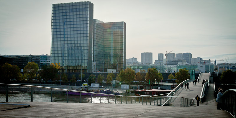 Paris Bercy - vue sur la BNF depuis Passerelle Simone de Beauvoir