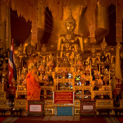 Jour de ménage au Wat Phra Singh
