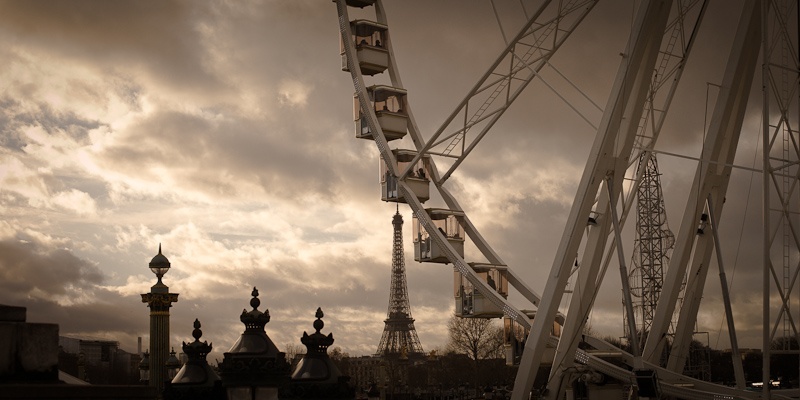 La tour Eiffel et la grande roue - Paris