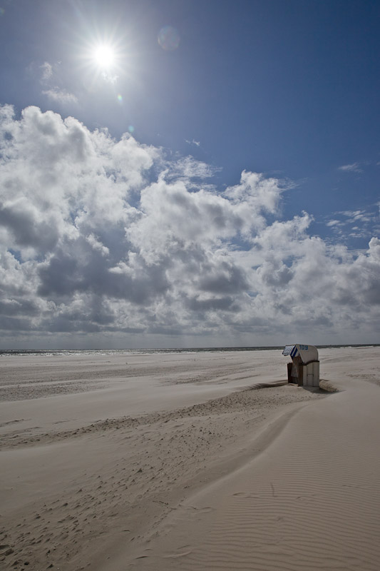Mer des wadden - strandkorbe sur la plage de Nebel