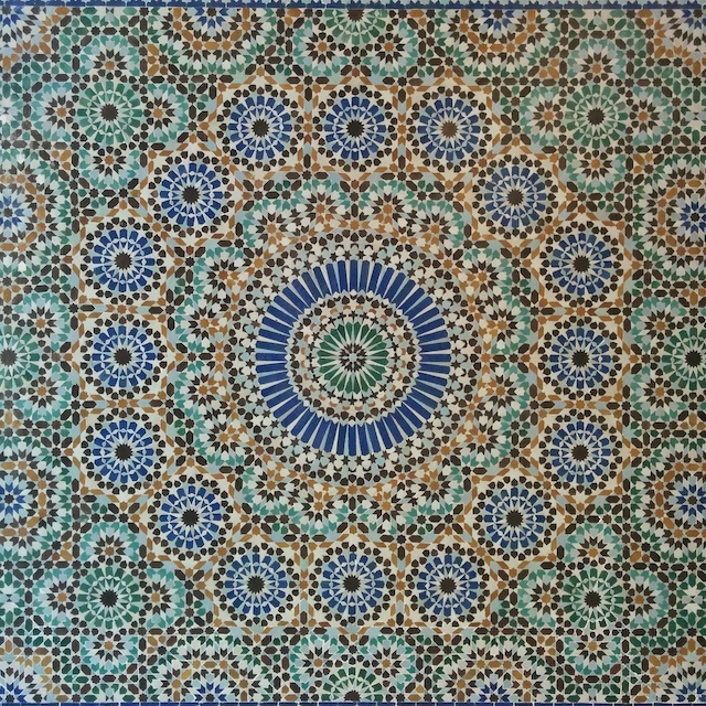voyager en france - détail patio mosaique mosquee de paris