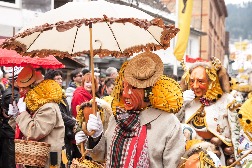 Personnage du carnaval traditionnel de Schramberg allemagne foret noire