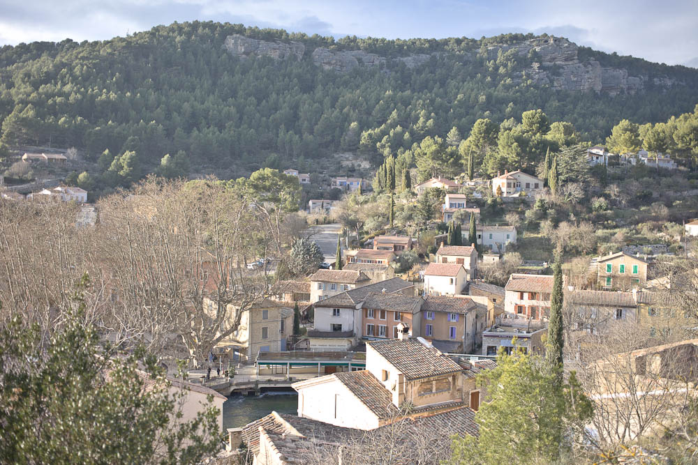 Vue sur la provence – vue sur Fontaine de vaucluse