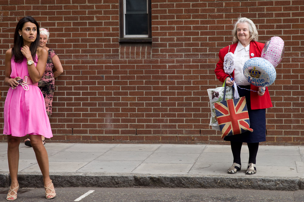 royal baby : fan de la couronne vs journalistes