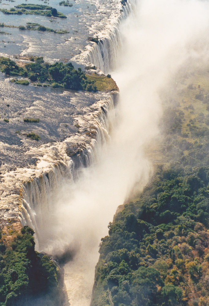 Retour en Afrique – Chutes Victoria vues du ciel