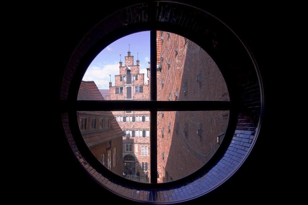 Vue sur Bottcherstrasse depuis le radisson blu