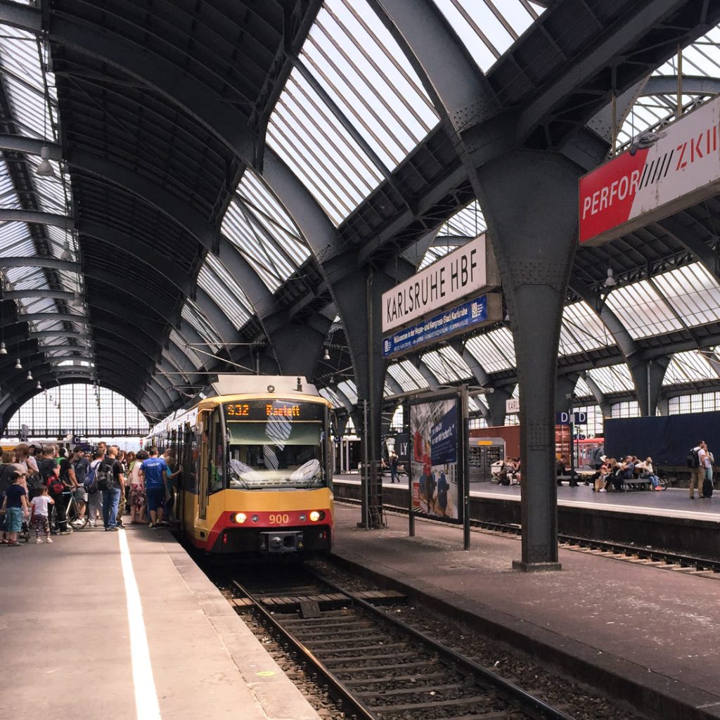 Unique tramtrain de Karlsruhe
