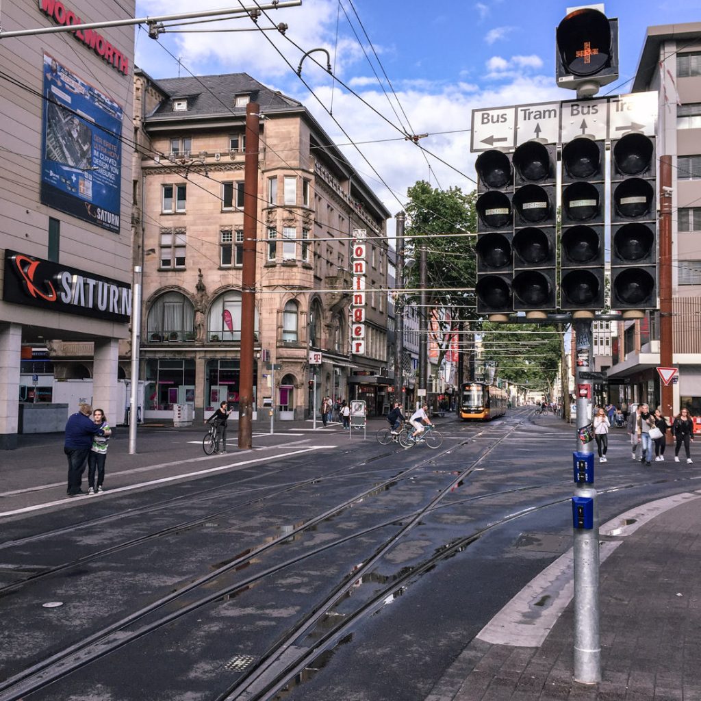 les rails du tramtrain à Karlsruhe