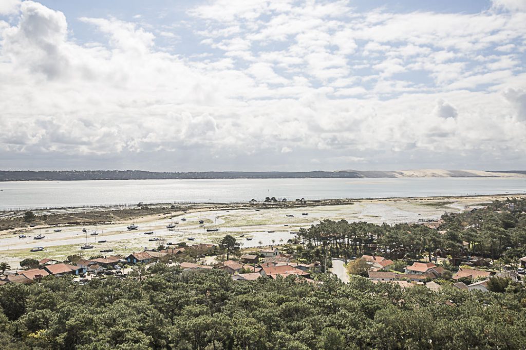 Vue sur la dune du Pyla et la conche du Mimbeau depuis le haut du phare