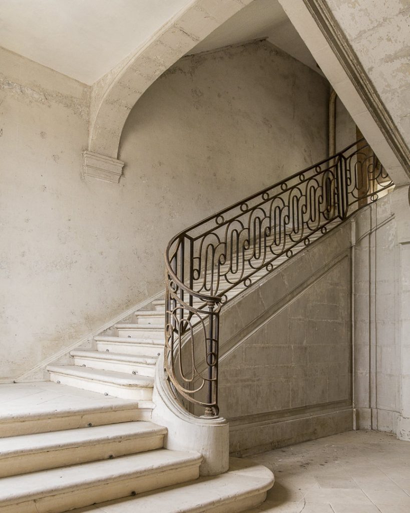 Escalier classé intérieur du chateau de Vaux en Champagne
