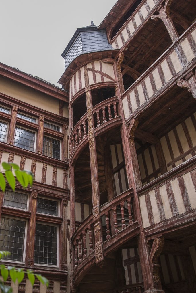 Jolie cour intérieure Troyes dans l'Aube