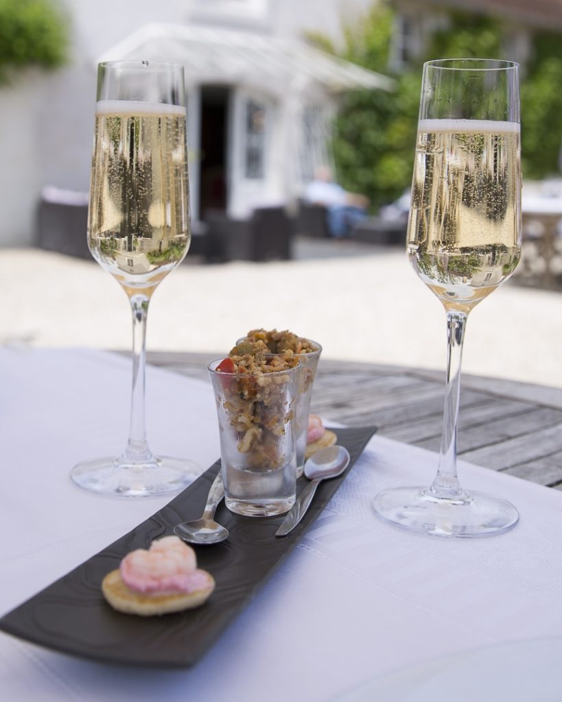 Apéro à la source bleue en haute Marne