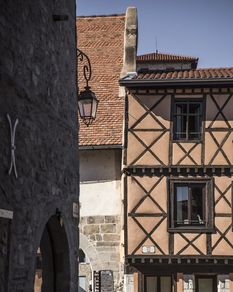 3-jours-dans-la-loire-facade-de-saint-just-saint-rambert