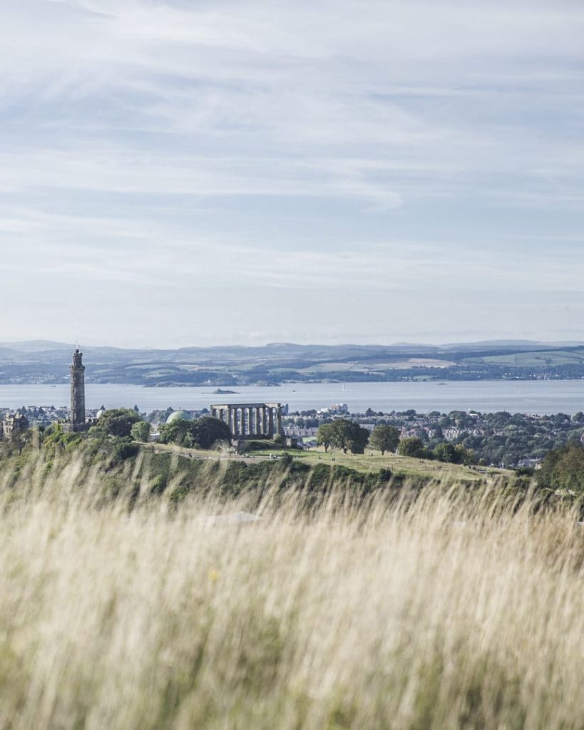 Vue sur Calton Hill - Edimbourg, Ecosse