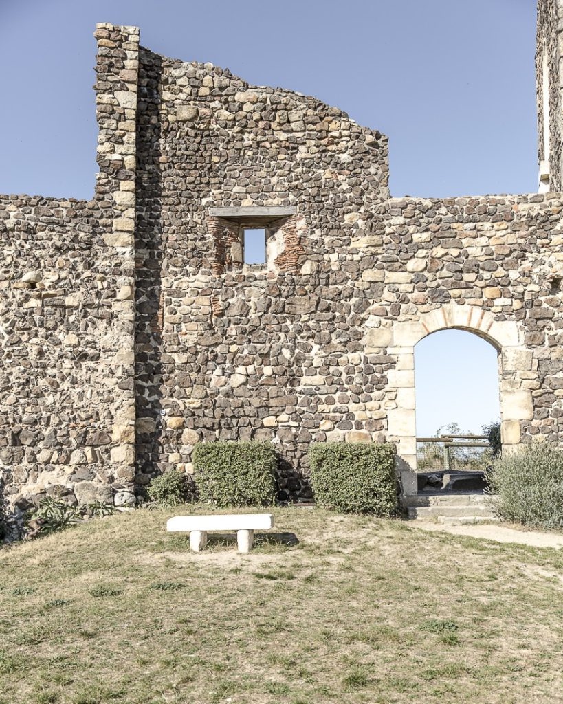 week-end-dans-la-loire-le-banc-du-prieure-de-saint-romain-le-puy