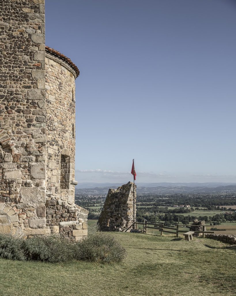 week-end-dans-la-loire-le-prieure-de-saint-romain-le-puy-et-la-vue