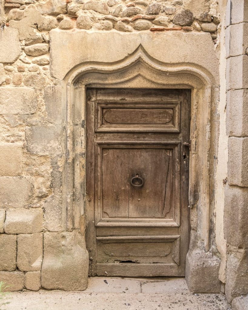 week-end-dans-la-loire-porte-de-la-tour-de-saint-marcellin-en-forez