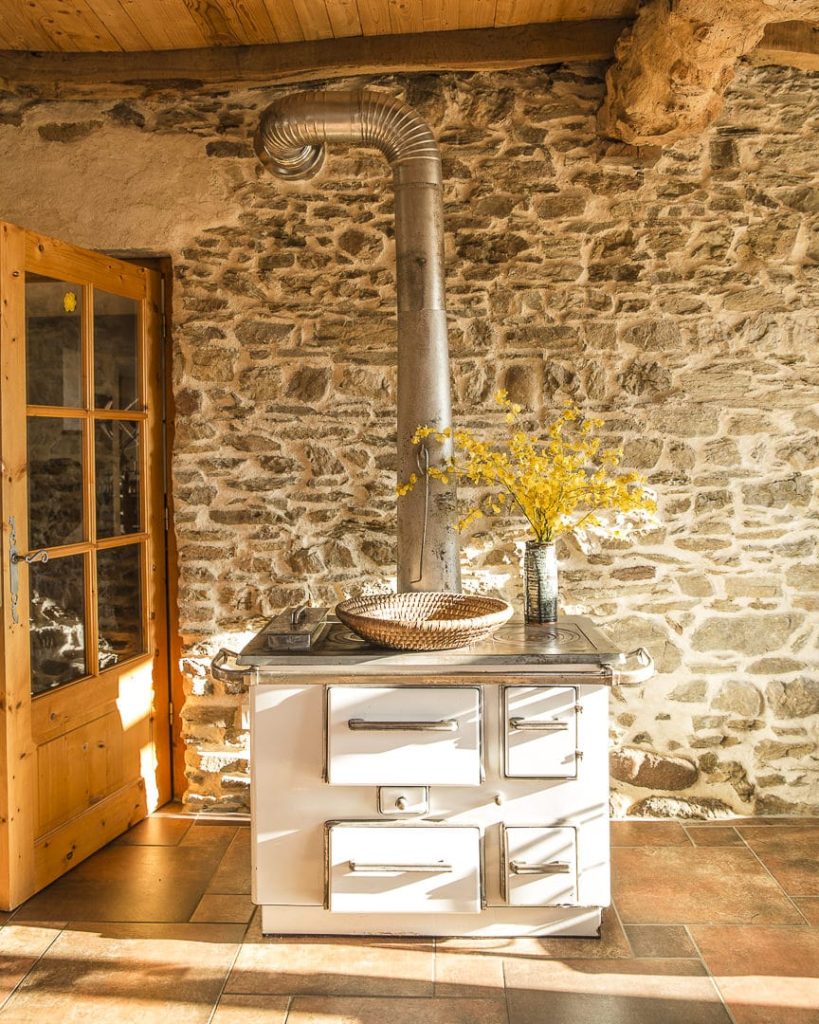 Salle à vivre chambre d'hôte la Boutarie - Farnay, Loire - France