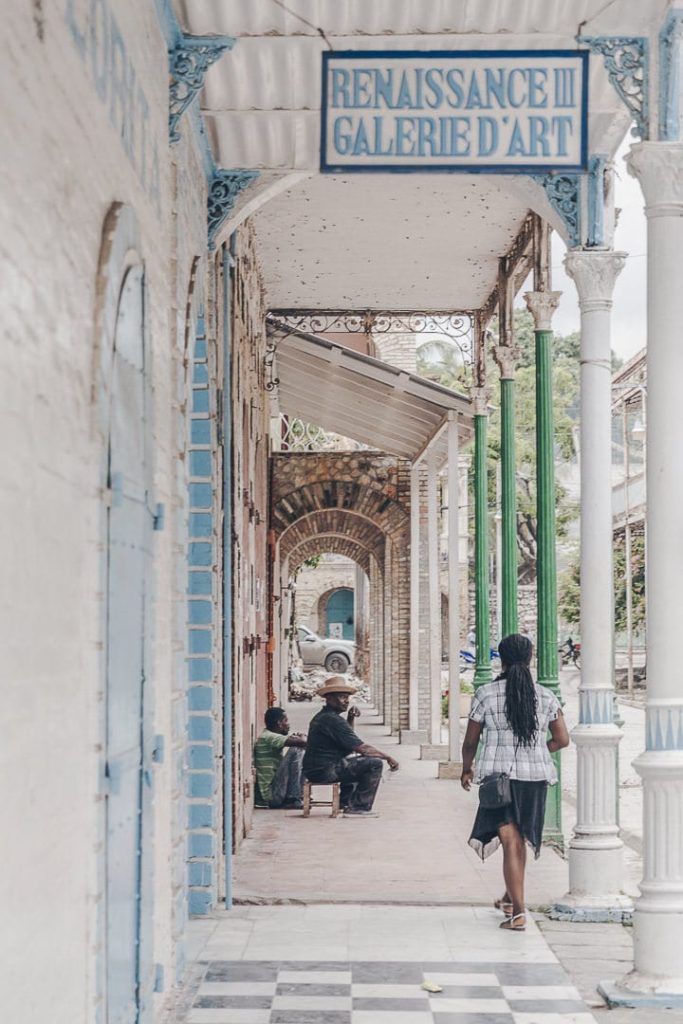 Galerie de l'hotel Florita - Rue du commerce à Jacmel - Haïti