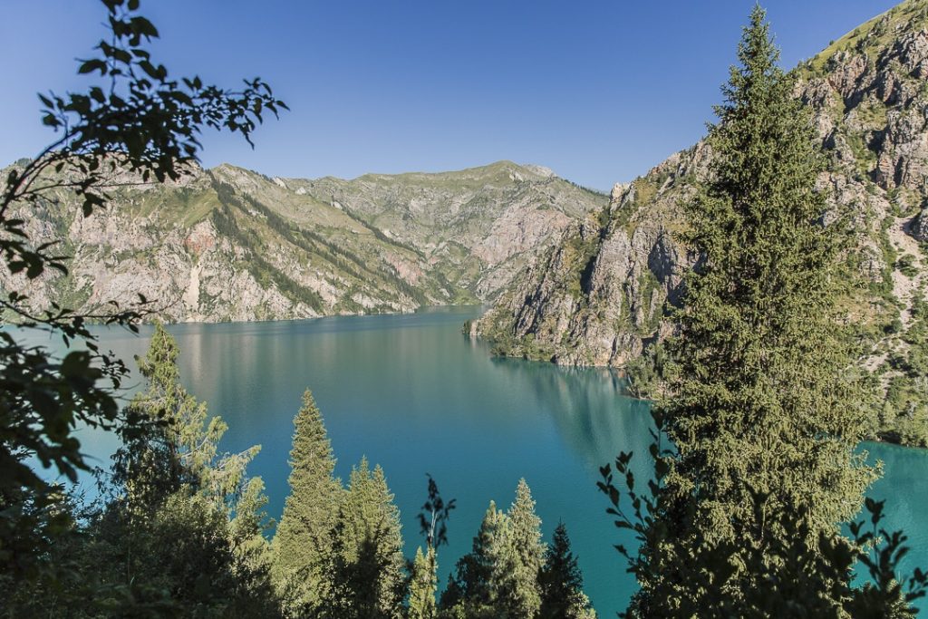 Voyage au Kirghizstan sur la route de la soie – Vue sur le Lac Sary-Chelek_