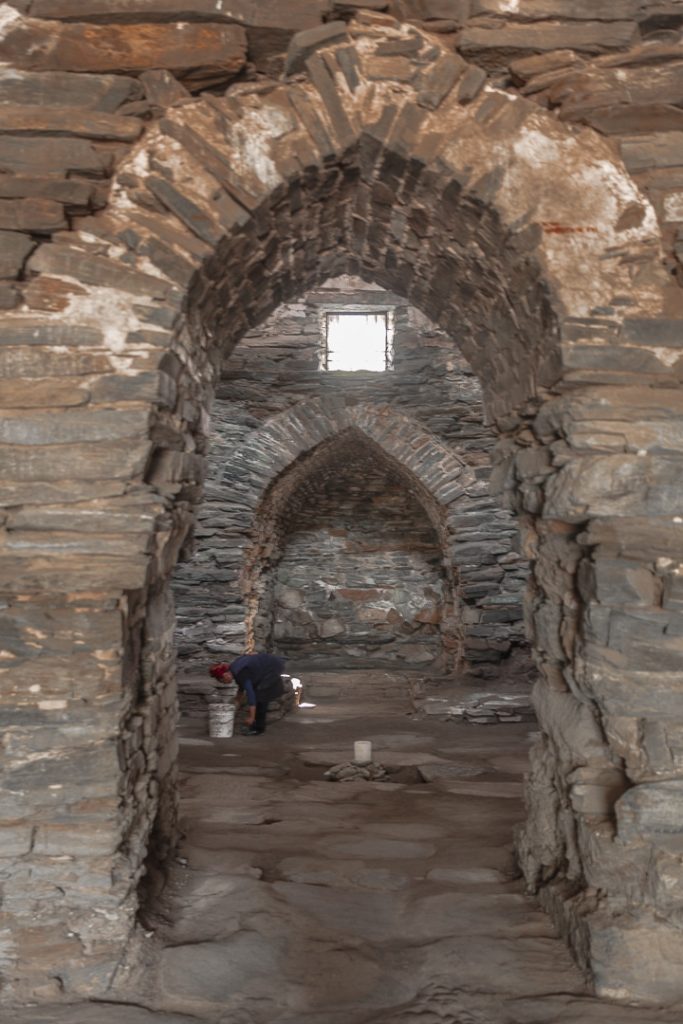 Tach Rabat, un caravanserail situé à plus de 100 km de Naryn, Kirghizstan