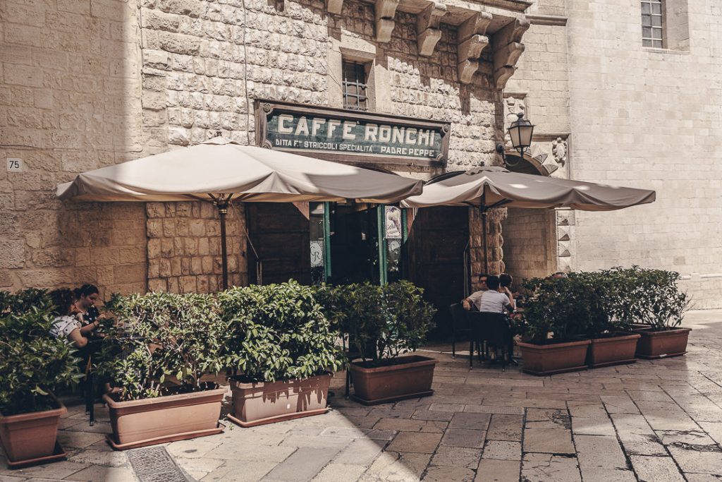 Café Ronchi, une institution incontournable où s'arrêter dans les rues pavées d'Altamura