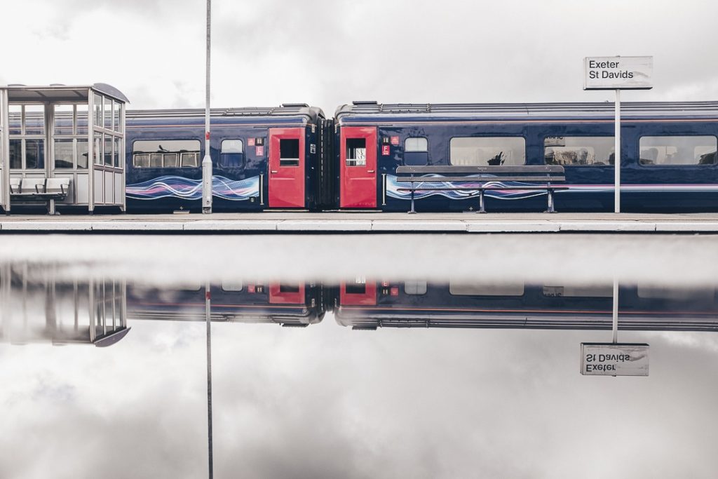 Reflet à la gare de Exeter - Direction les Cornouailles - Angleterre