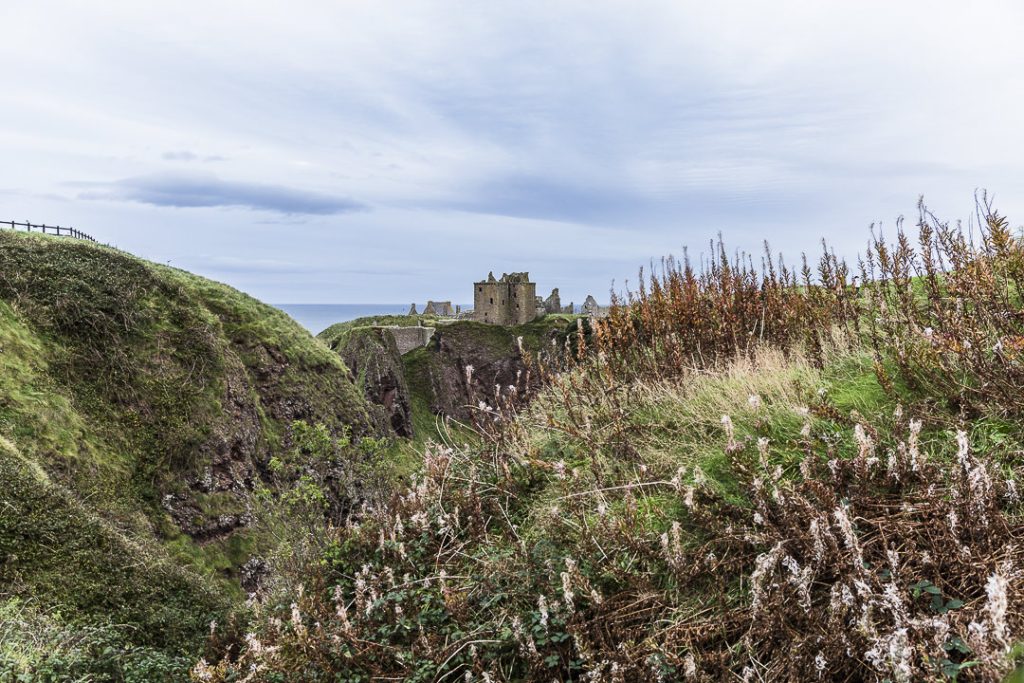 Dunnottar castle, sublimement situé en bord de mer sur la côte est de l'Ecosse, à 2 heures de route d'Edimbourg #ecosse #visitscotland #dunnottarcastle