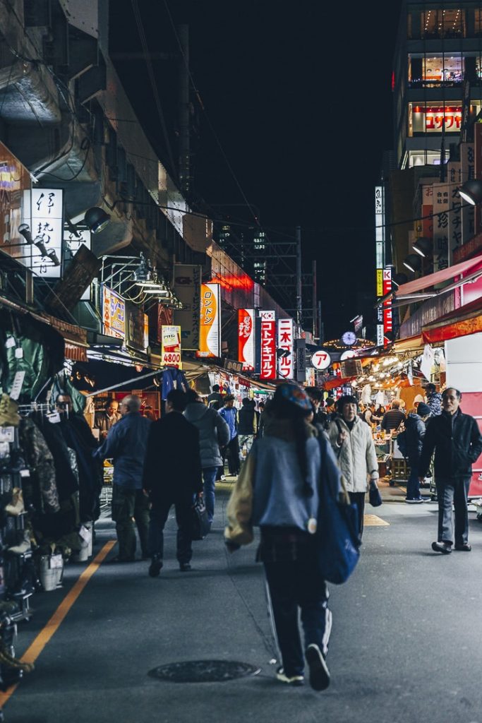 Ameyayokocho, des néons et des hommes #tokyo #japon #Asie