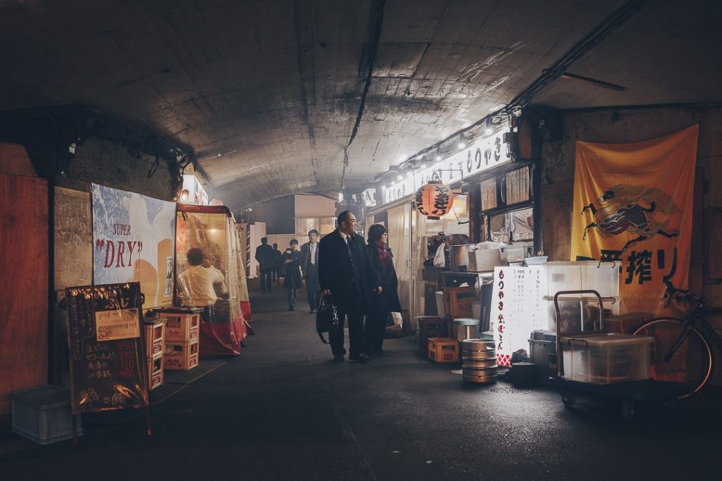 visiter-tokyo-en-une-journee-fumee-yakitori