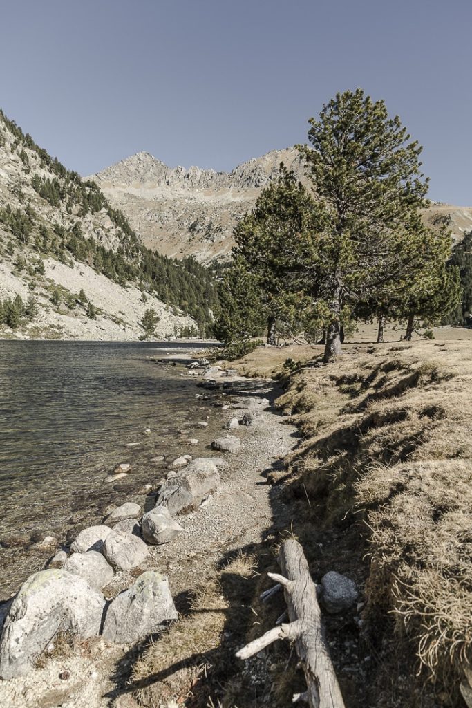 Le Lac Llong dans le parc d'Aiguestortes dans les Pyrénées catalanes #macatalogne #catalogne