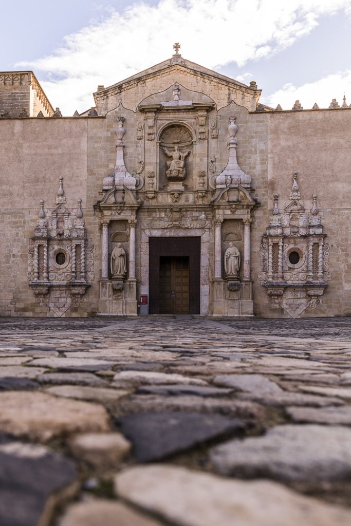 Entrée de l'Eglise du monastère de Poblet #rutadelcister #catalogne #roadtrip