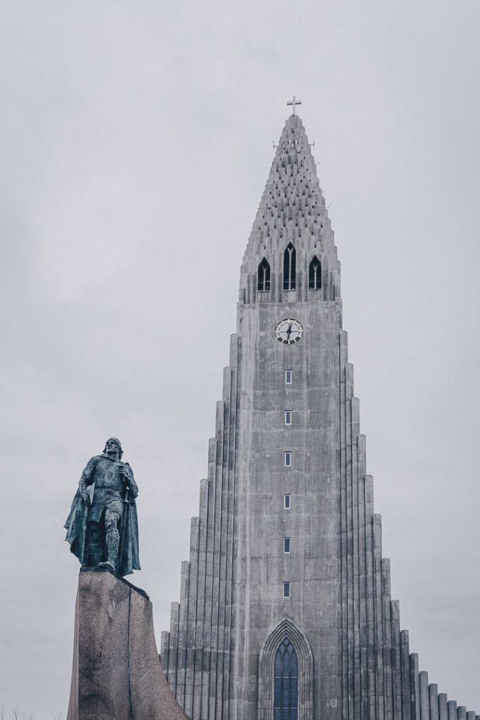 Eglise Hallgrimskirkja, Reykjavik - Islande - Où dormir en Islande ? Revue détaillée de mes bonnes adresses sur la route circulaire #Islande #reykjavik