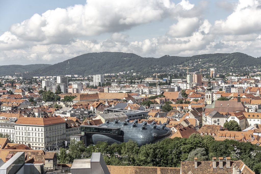 Kunsthaus, le bâtiment furturiste de Graz #autriche #graz #visitgraz