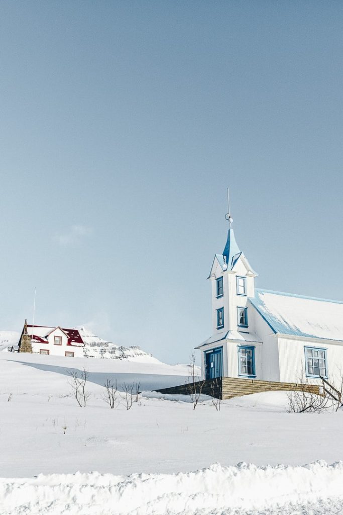 eglise stodvarfjordur fjord de l est en islande