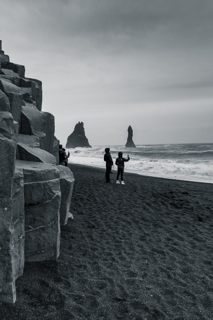 road trip en islande – plage a vik
