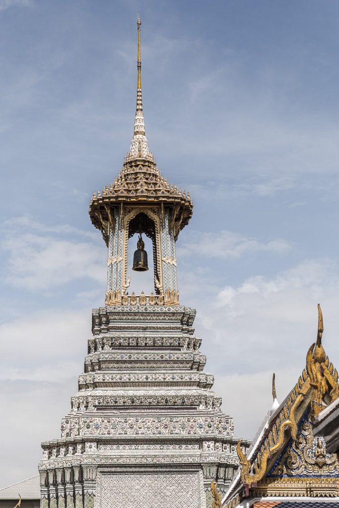 Le Wat Phra Kaew est le temple le plus sacré à Bangkok car il abrite le bouddha d'émeraude. A faire lors d'une première visite à bangkok #thailande #bangkok