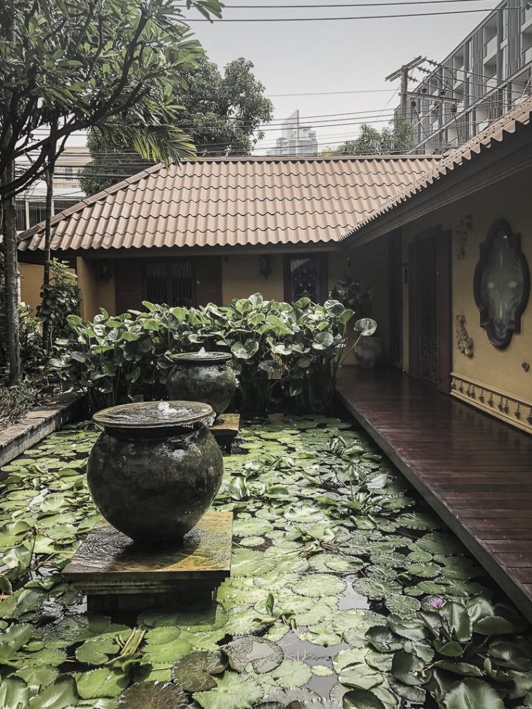 Pause à l'oasis spa à bangkok pour un massage thai traditionnel #bangkok #thailande