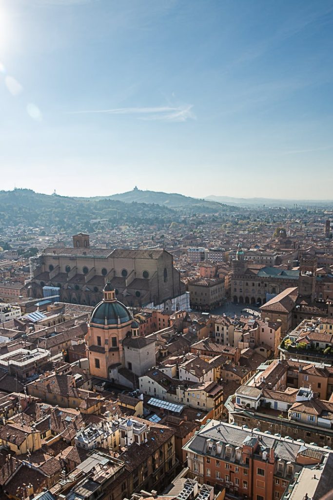 Vue sur Bologne depuis le haut de la tour Asinelli #bologne #italie