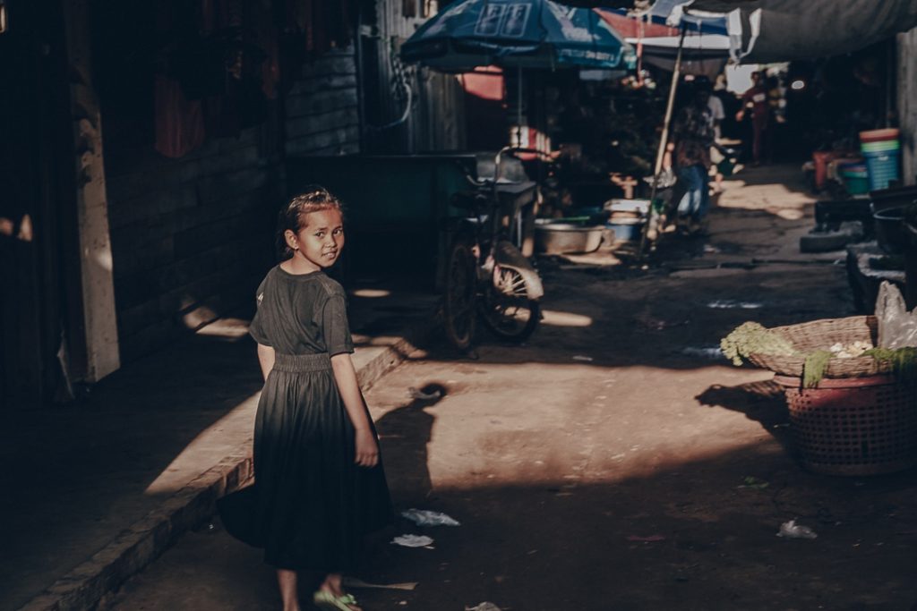 Petite fille gracieuse à Banteay Chhmar - Cambodge