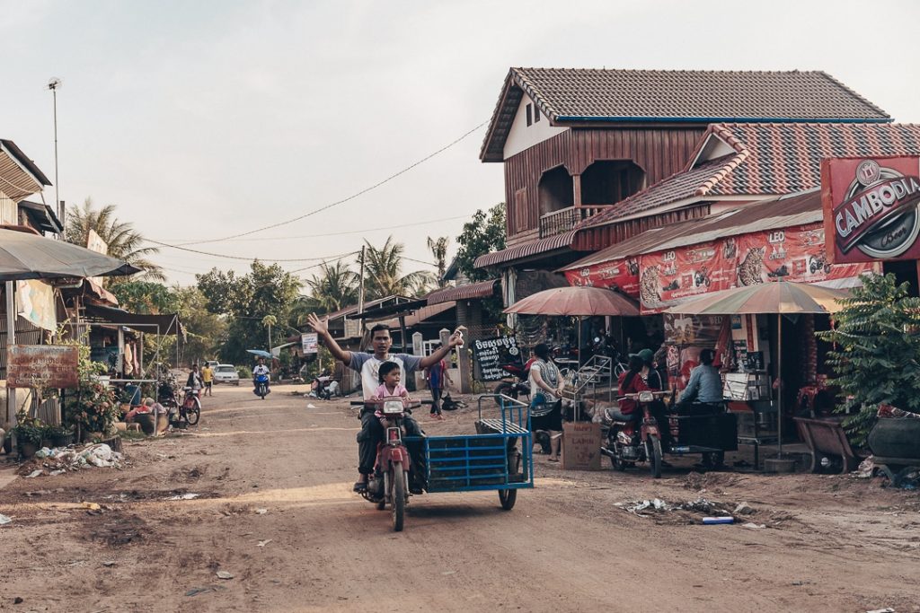 Rue de Banteay Chhmar, un village retiré du Cambodge