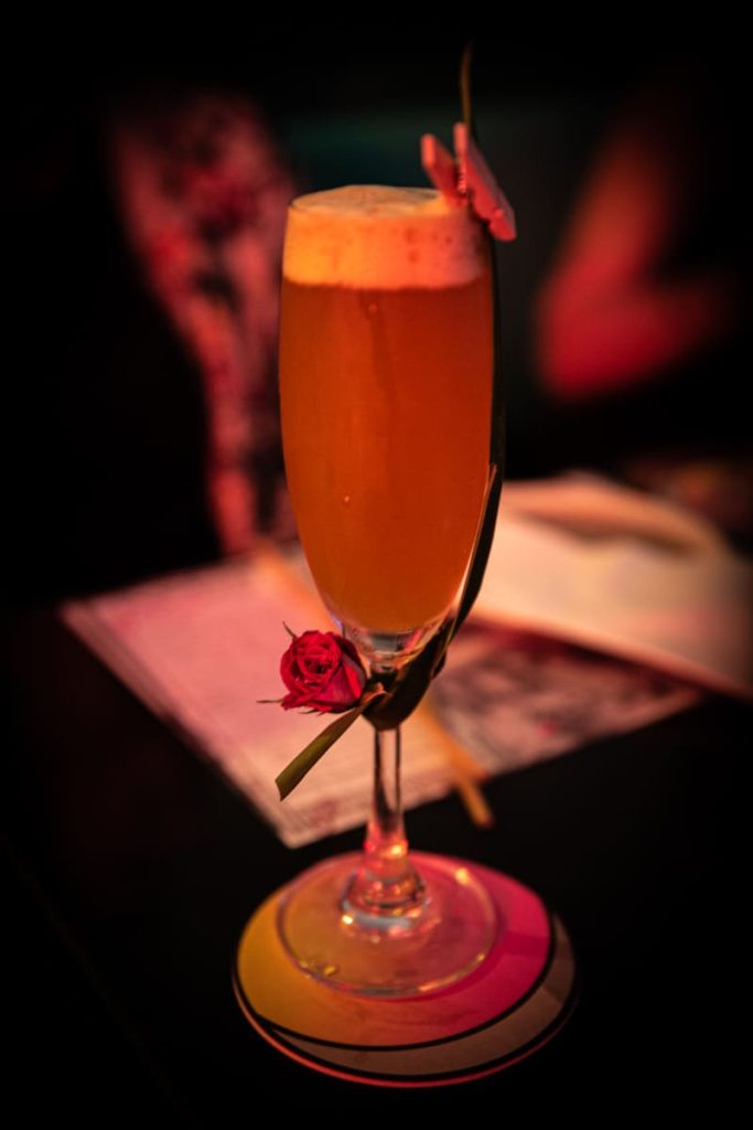 Où boire un verre à Hong Kong ? Mrs Pound pour se cocktails aux noms exotiques #discoverhongkong #hongkong