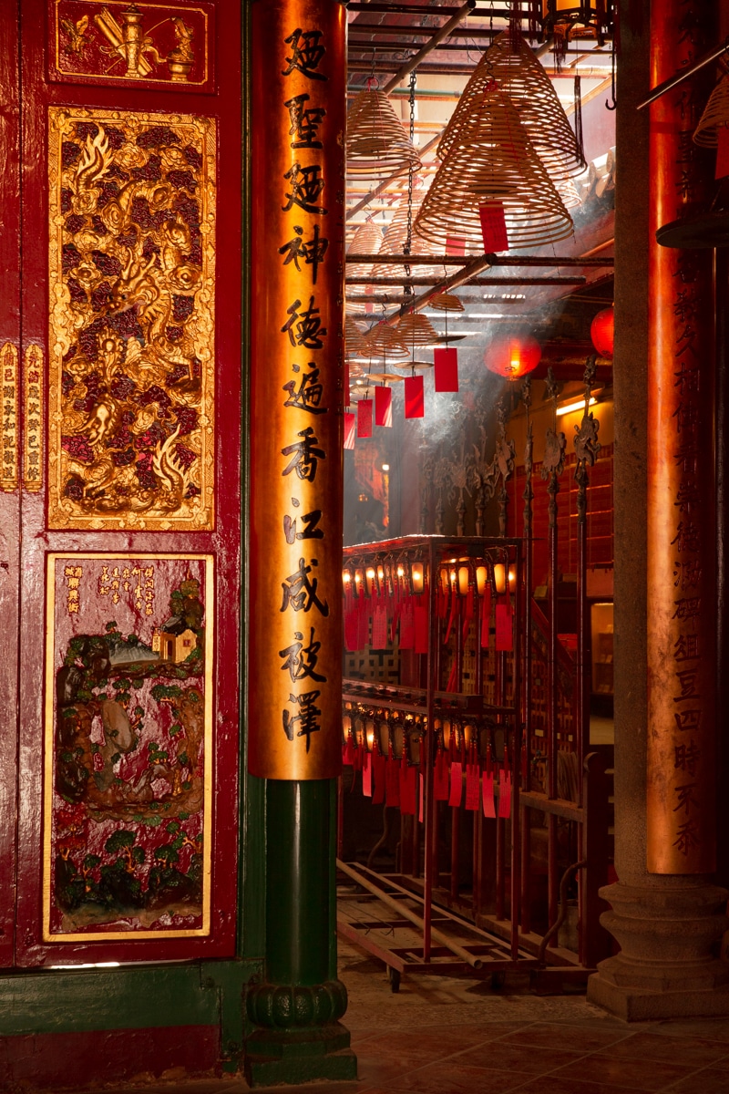 Découvrir le temple Man Mo à Hong Kong