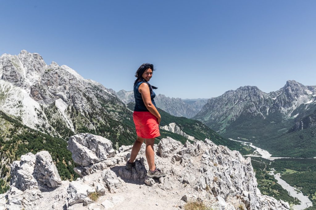 Arrivée au col de Valbona lors de ma randonnée en Albanie