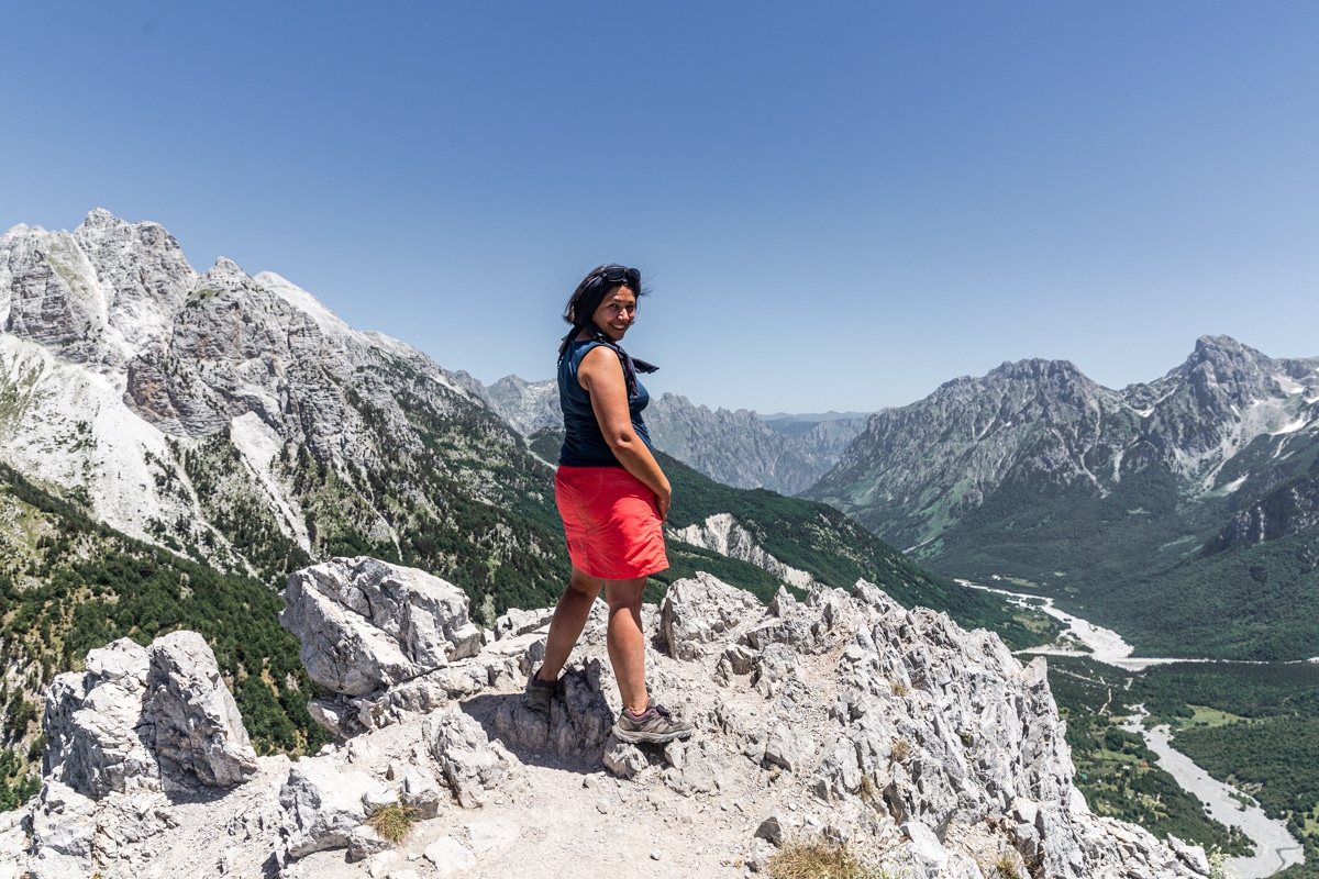Arrivée au col de Valbona lors de ma randonnée en Albanie