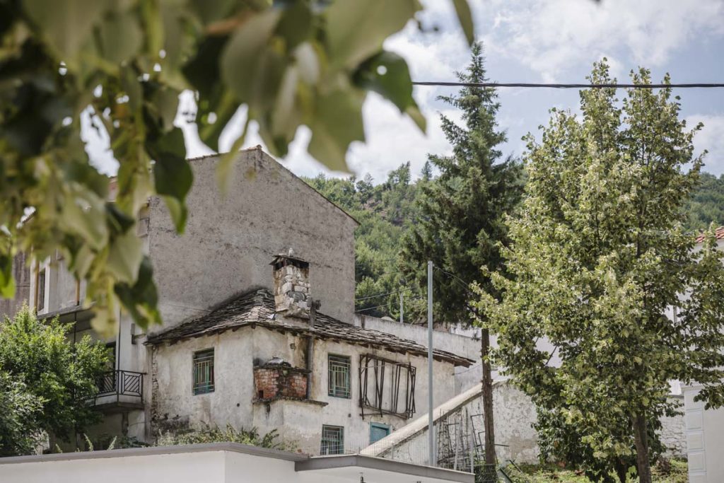 Miki grece - vieille maison