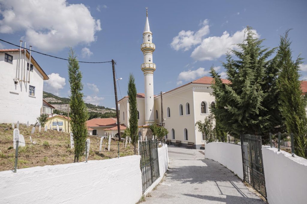 Mosquée de Dimario, un village de montagne où vit le peuple pomaque